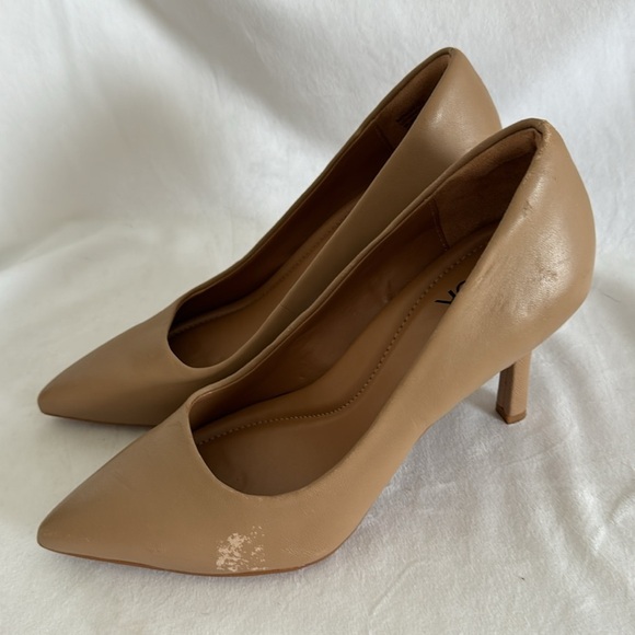 Nordstrom Rack Women's Beige Pointed Toe Pumps - Size 4.5 - Picture 3 of 6